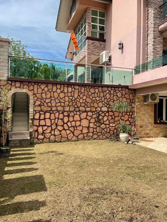 Homestay D' Sepangar Hills Kota Kinabalu Bagian luar foto
